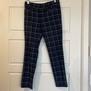 Navy and white subtle square patterned size 2 Banana Republic work trousers.